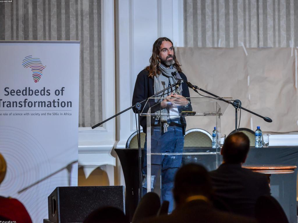 អនាគតនៃការអភិវឌ្ឍ: យុទ្ធសាស្ត្រថ្មីក្នុងការកែលម្អសង្គម